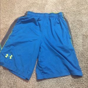 Under armour shorts size medium
